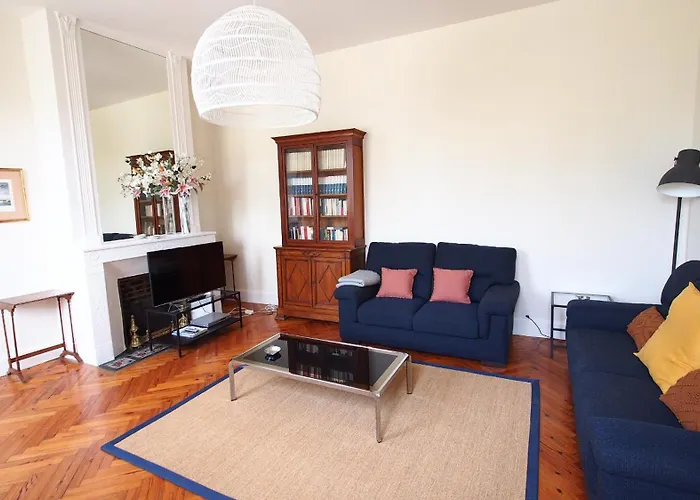 Domaine De Gorre 别墅 *